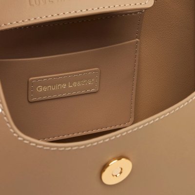 THE EASY CHIC HOBO BAG